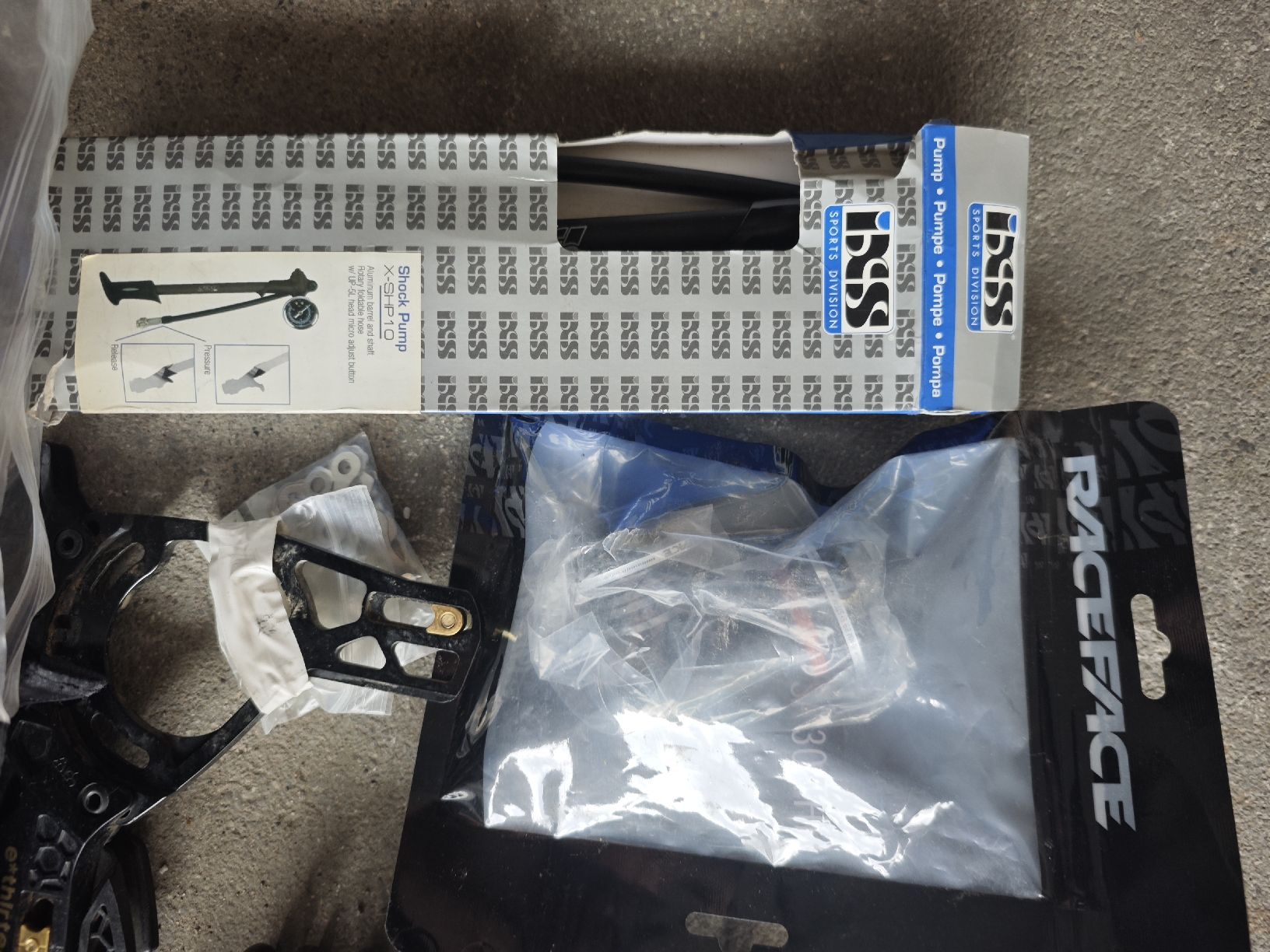 Fox Ersatzteile: Veloteile Fox Dämpferfedern RaceFace e13 Pump Set  – Gebraucht aus Chur von Edina1994 2