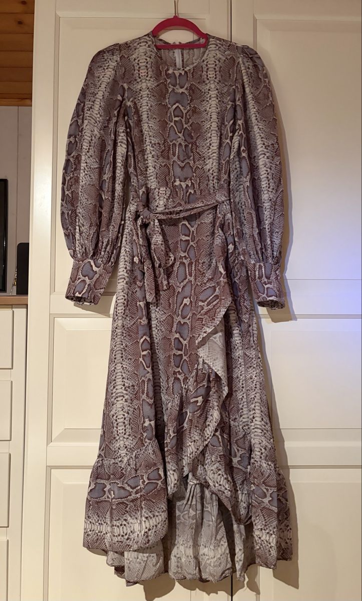 Kleider: Elegant Silk Midi Dress – Gebraucht aus St.Josefen von lop_lh8d 4