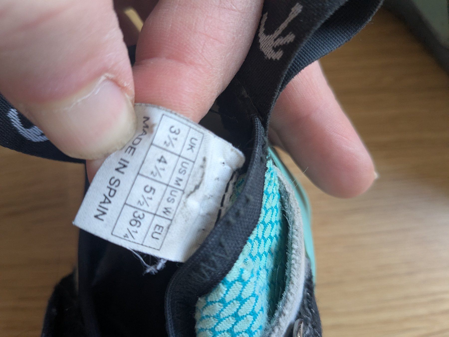 Scarpe da uomo: Chausson grimpe Tenaya taille 36 1/4 – Usato da Genève venduto da maiakovski 5