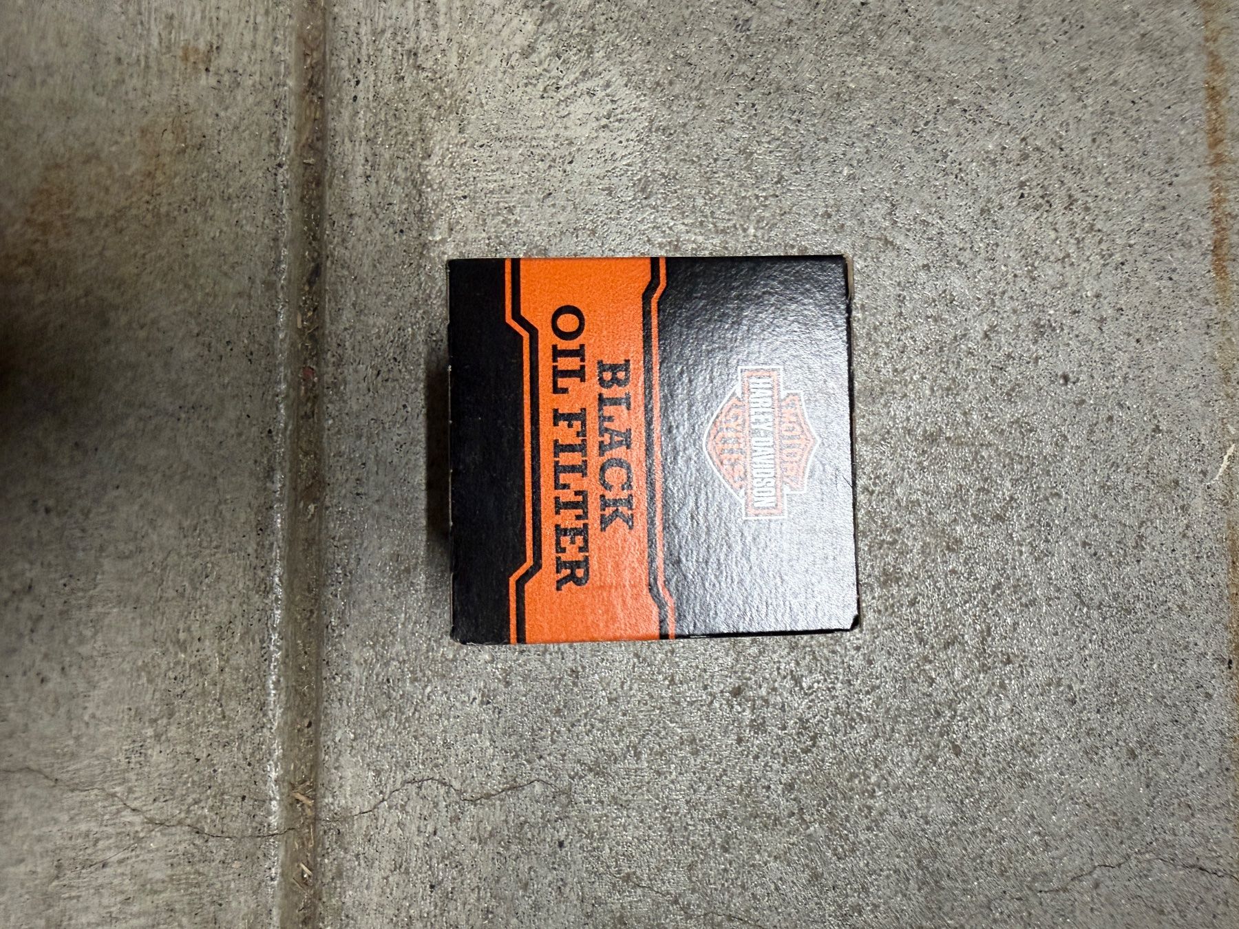 Harley-Davidson Tutti i ricambio per moto: 62700045 Harley-Davidson Ölfilter schwarz – Nuovo e nell'imballaggio originale da Ostermundigen venduto da jas_9j7d 2
