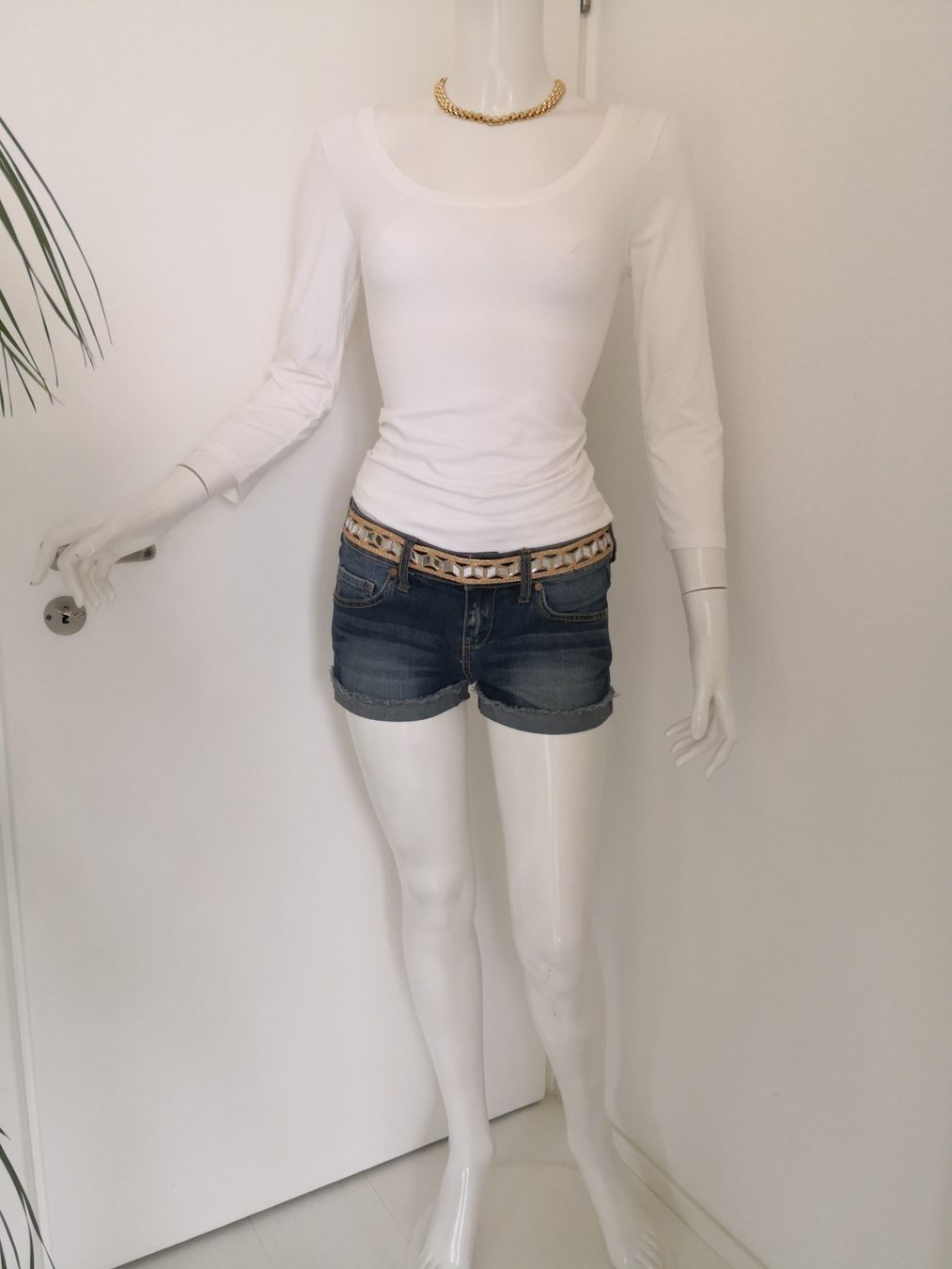 Mango T-Shirts: 🤩MANGO LANGARM T-SHIRT WEISS – Gebraucht aus Olten von Naja-Twins-Twins 5