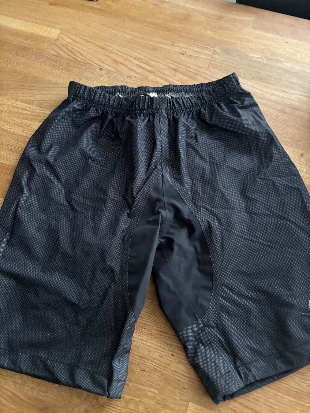 Vaude Pantaloni: Kurze Regenhose gr M – Usato da Geuensee venduto da sonnetje