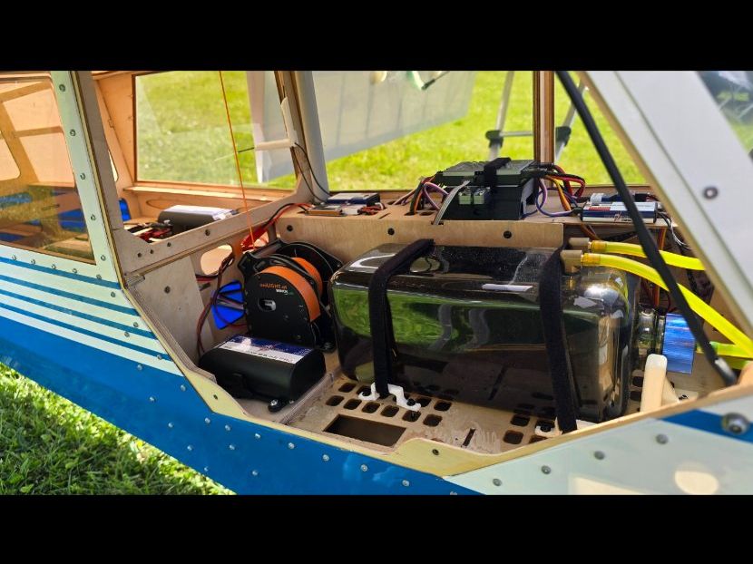 Modellismo RC: Husky grupp model 3m60 dle 130 – Usato da Môtiers NE venduto da Antho330 3