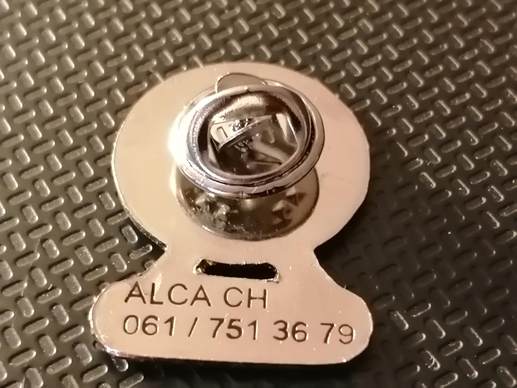 Coca-Cola Placchette & Badge: PIN COCA-COLA Refreshing – Usato da Nunningen venduto da mochflo 1