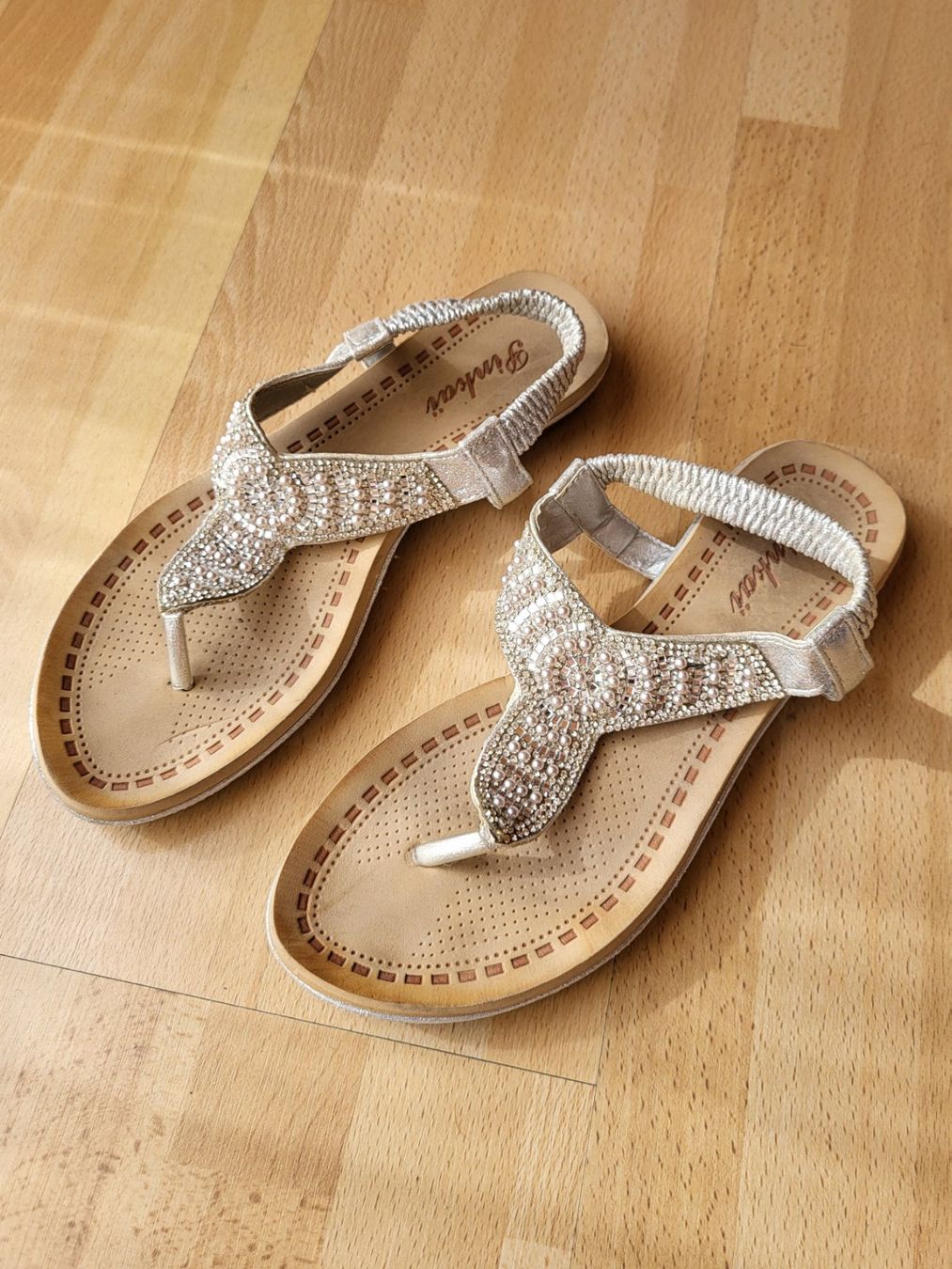 Scarpe da donna: Sommer Sandalen, Grösse 39 – Usato da Eggiwil venduto da kariiina