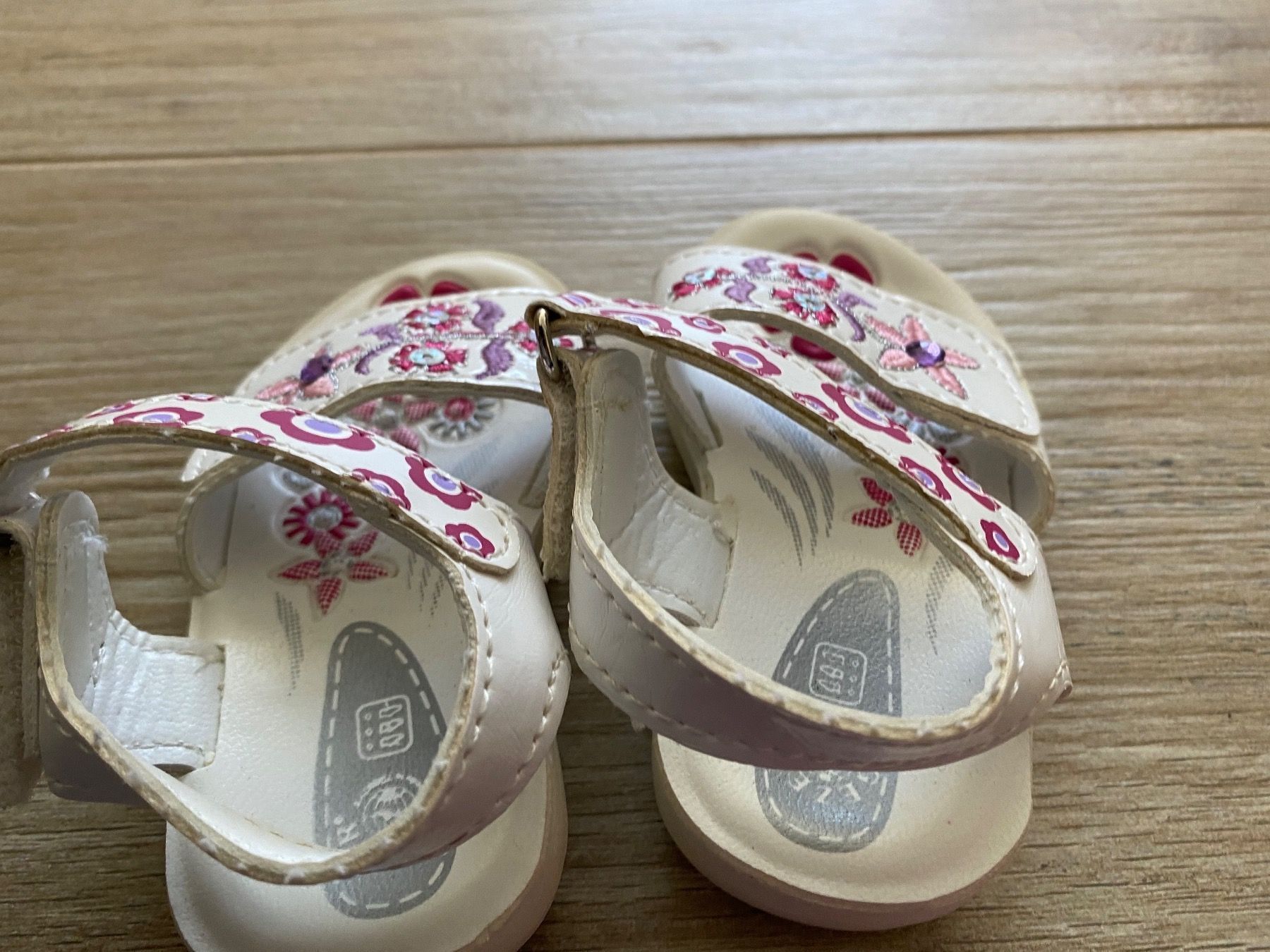 Scarpe per ragazzi: Kinder Sandale Gr. 19 – Usato da Goldau venduto da AdrianSZ