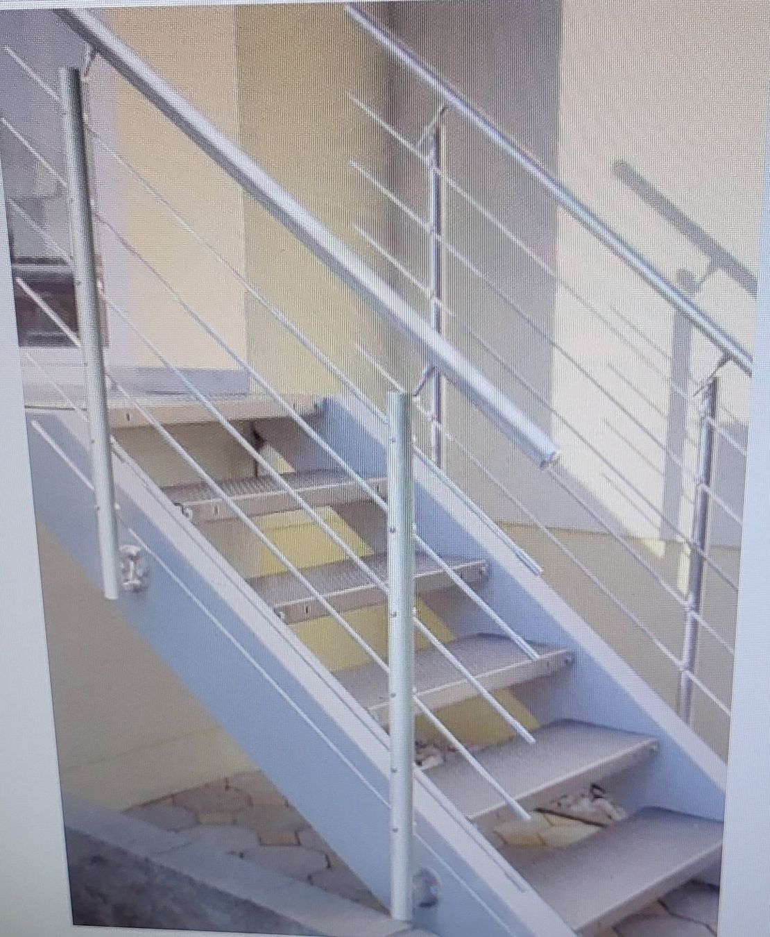 Eisenwaren: Kit per balaustra in alluminio argento e grigio – Gebraucht aus Giubiasco von fas_b82x 1