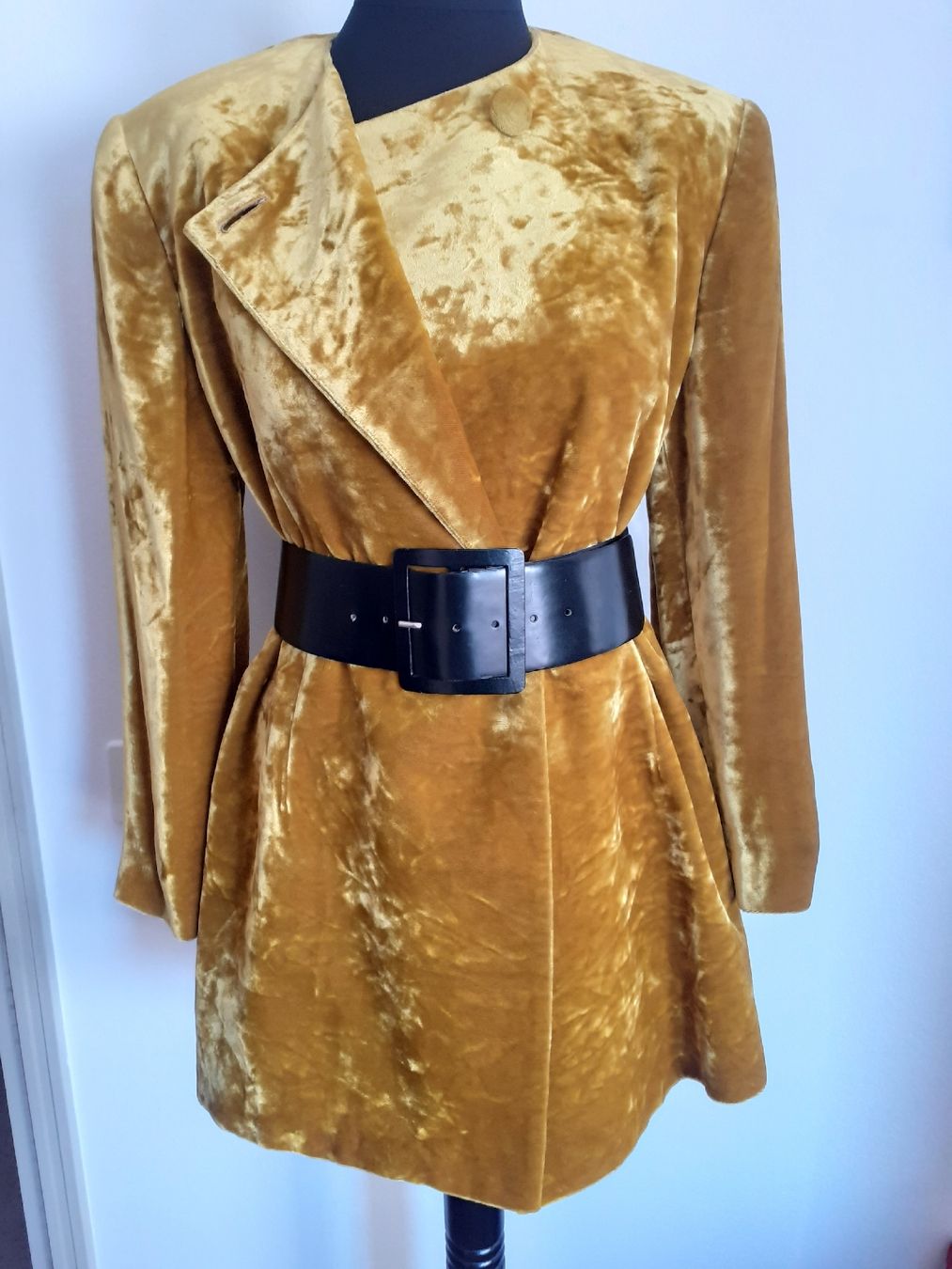 Jacken: Giacca vintage Krizia – Gebraucht aus Morbio Inferiore von vin_fdj2