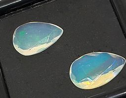 2x Opales poire à facettes 12x8 mm - Valeur 230.- Fr