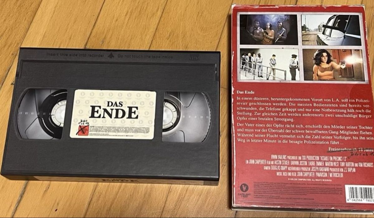 Tutti i DVDs: John Carpenter Das Ende VHS Retro Bluray Edition – Usato da Aadorf venduto da Schwarzschlumpf1972 1