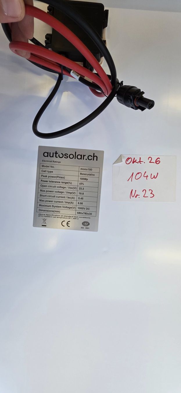 Dispositivi a energia solare: 100W Monokristalin Solarpanel – Usato da Oetwil am See venduto da AutoSolar 1