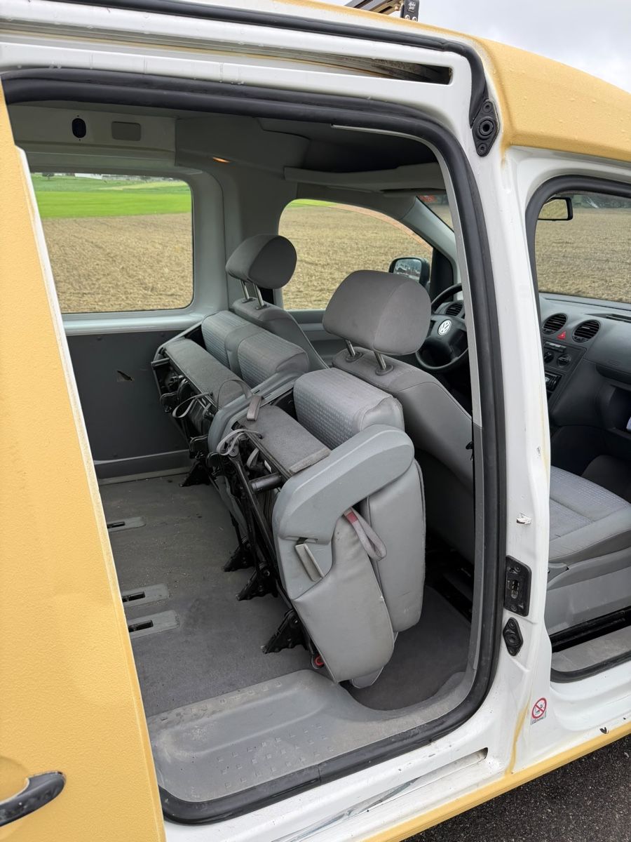 VW Veicoli commerciali: VW Caddy 1.4l Klima Ab MFK – Usato da Reinach AG venduto da LARO56 4