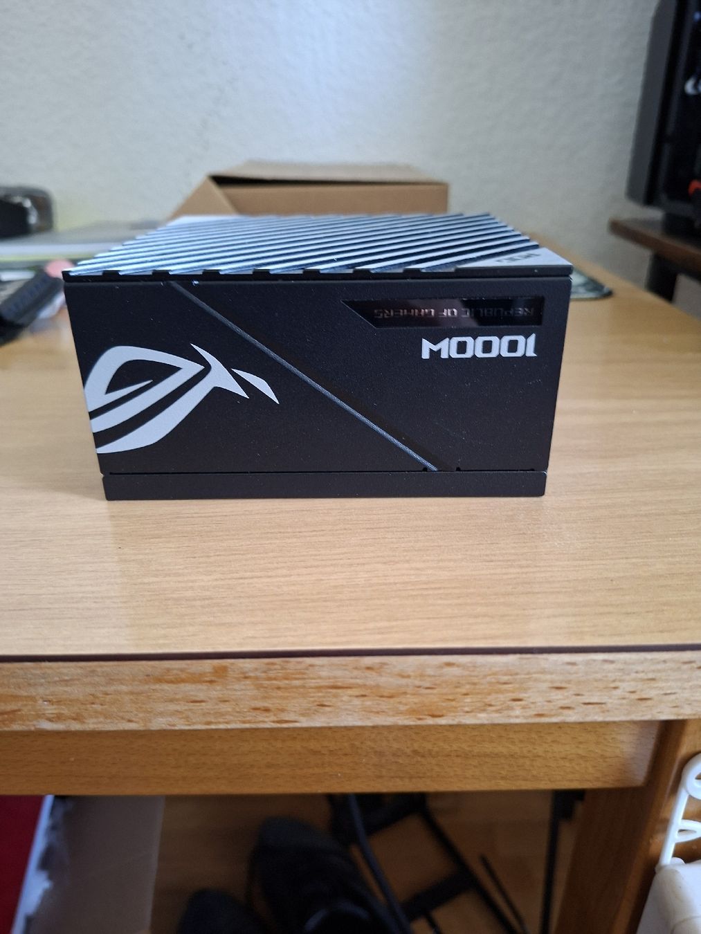 Asus Componenti elettronici: (Neu Preis 160.-)Neus Netzteil Asus Rog Loki SFX 1000 Neu – Nuovo (secondo la descrizione) da Mettmenstetten venduto da C.Hof5 4