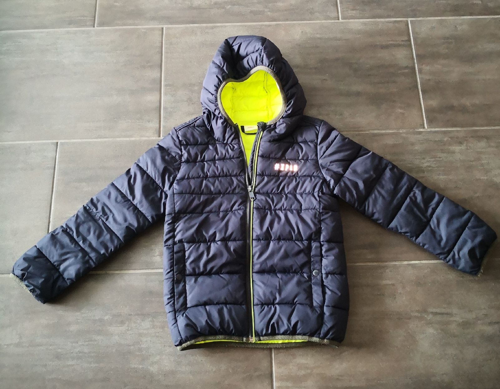 S.Oliver Vestes & Manteaux: Winterjacke Grösse 128 – D'occasion à Ottenbach par Acki_la