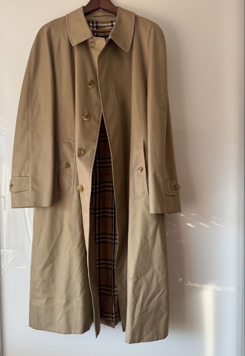 Burberry Cappotti: Trench-coat Burberry beige classique – Usato da Monthey venduto da Joseph-29
