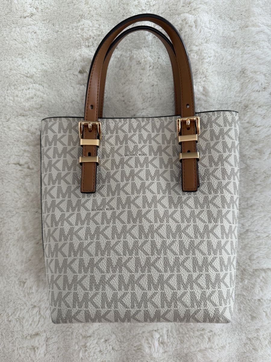 Michael Kors Sacs femmes: Michael Kors Tasche – D'occasion à Rheinfelden par Schoefli74 1