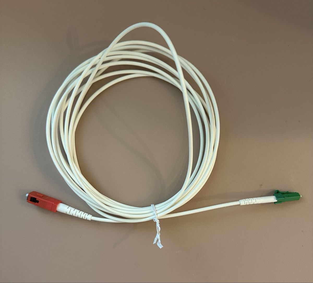 Swisscom Modems & Routeurs: Swisscom Internet Box 4, inkl. Kabel / Adapter – Neuf (Voir description) à Oberwil BL par orsay 5