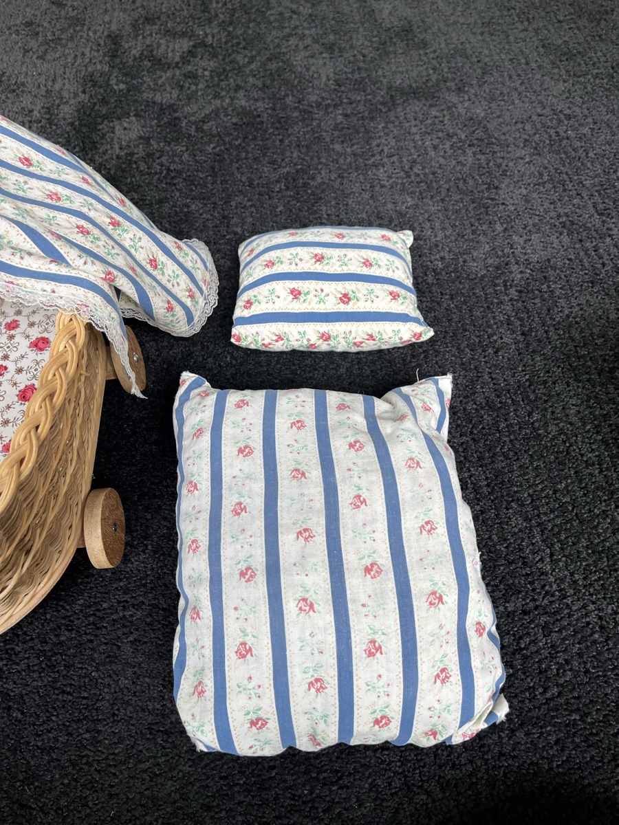 Puppenwagen: Kleiner Puppen Stubenwagen – Gebraucht aus Bolligen von Vroni23 3