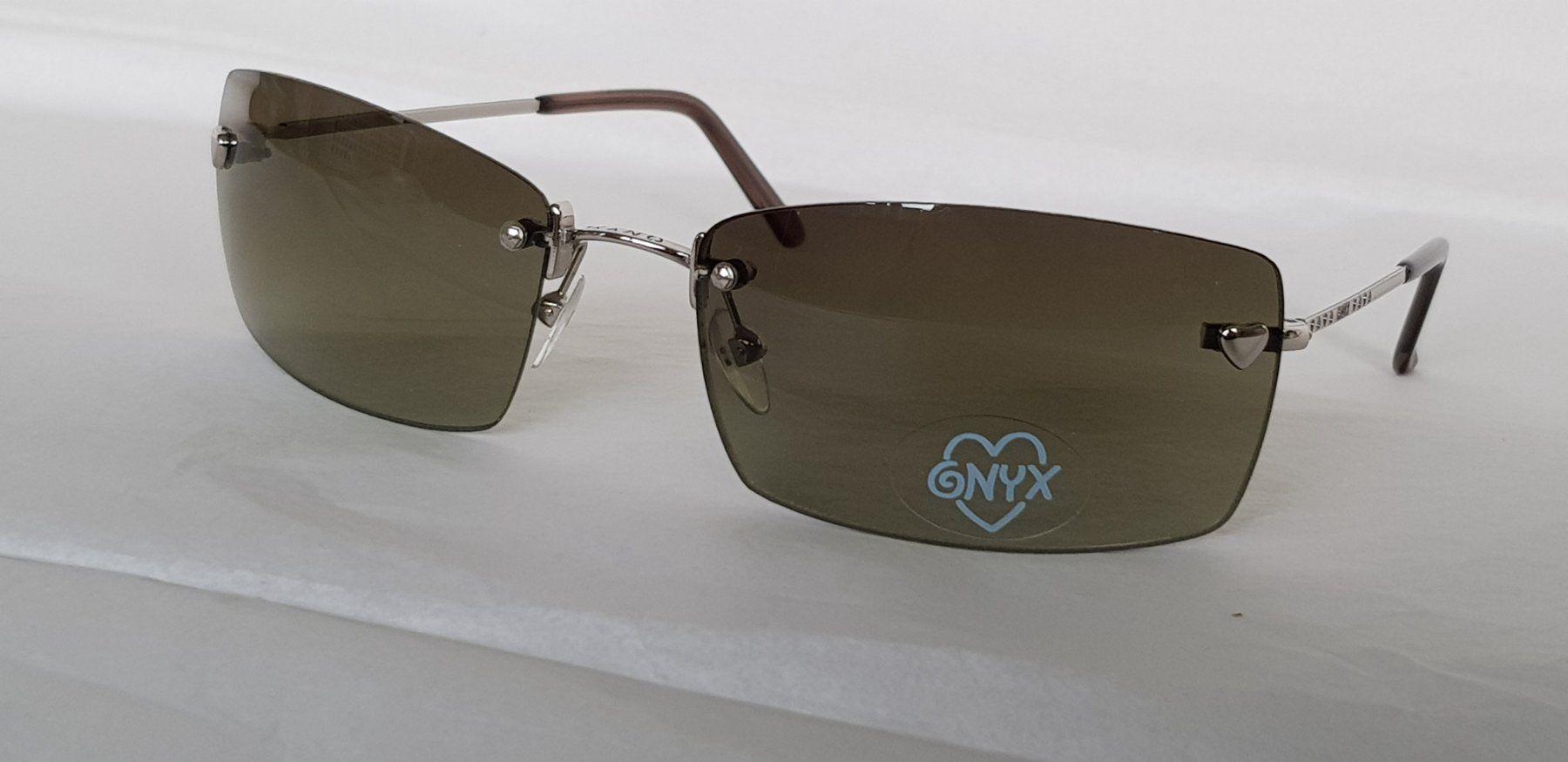 Lunettes & Verres: ONIX  UNISEX  JUNIOREN SONNENBRILLE – Neuf avec emballage d'origine à Aadorf par condor35 5