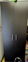 REDUIT - SCHRANK (H: 180cm - B: 70cm - T: 40cm) ab: Fr. 1.00
