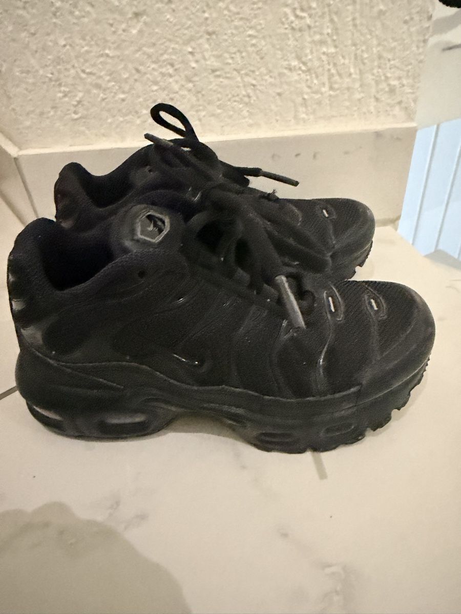 Nike Scarpe per ragazzi: Nike schwarz Grösse 28 – Usato da Effretikon venduto da mige82 2
