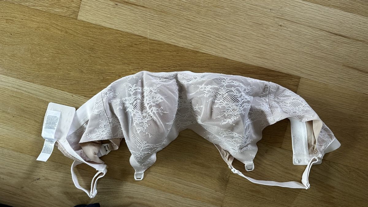 Lotti di vestiti: Tolle Stillkleidung – Usato da Oberglatt ZH venduto da jul_q86q 2