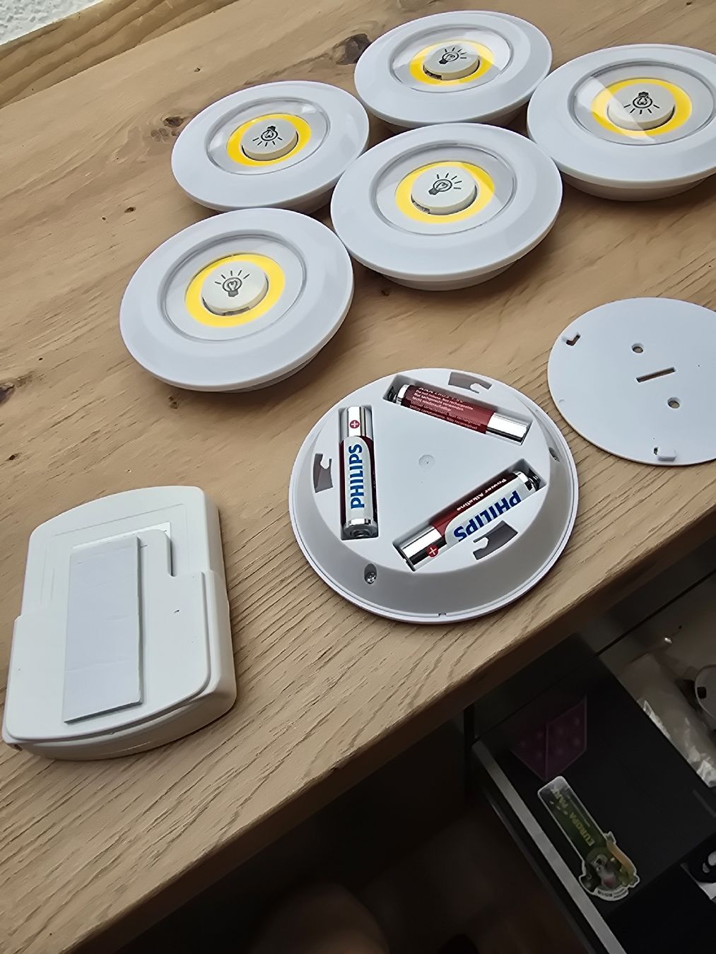 Lampade: spot lumineuse à piles  – Usato da Le Locle venduto da Marc9194 1