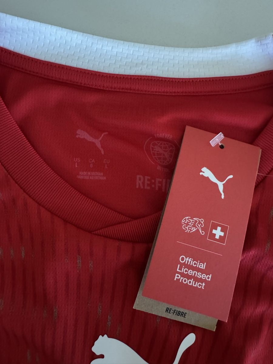 Puma Maillots de corps & Pantalons: SFV Home Jersey Replica, Gr. L – Neuf avec emballage d'origine à Sursee par Janst88 1