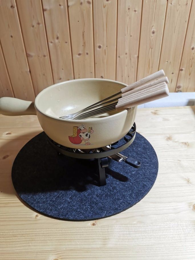 Padelle: Fondue-Setd (NICHT induktionsgeeignet) – Usato da Sirnach venduto da windrad65 1