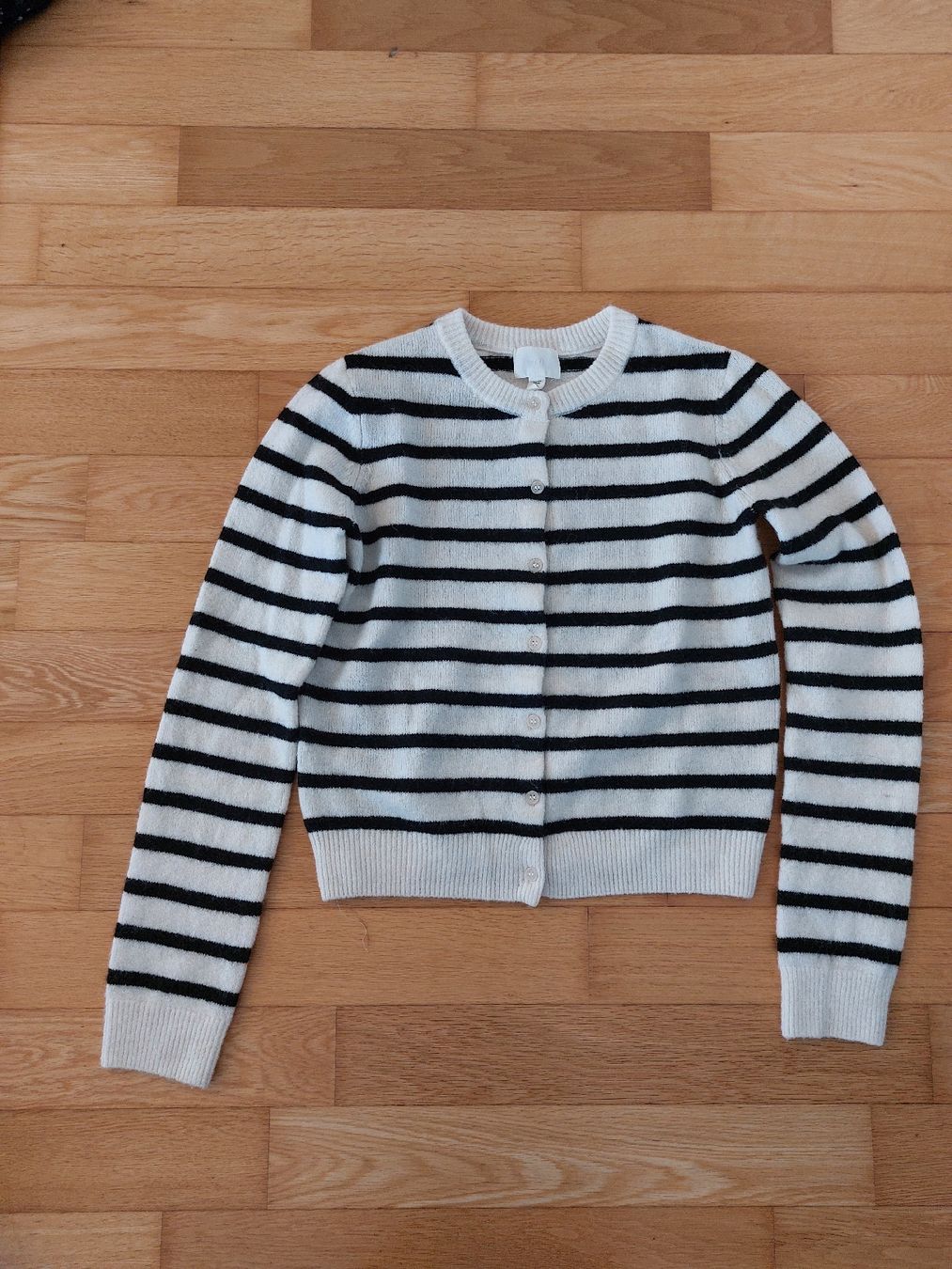 H&M Gilet & Giacche senza maniche: Jaquette H&M rayée – Usato da Fribourg venduto da charlottej02