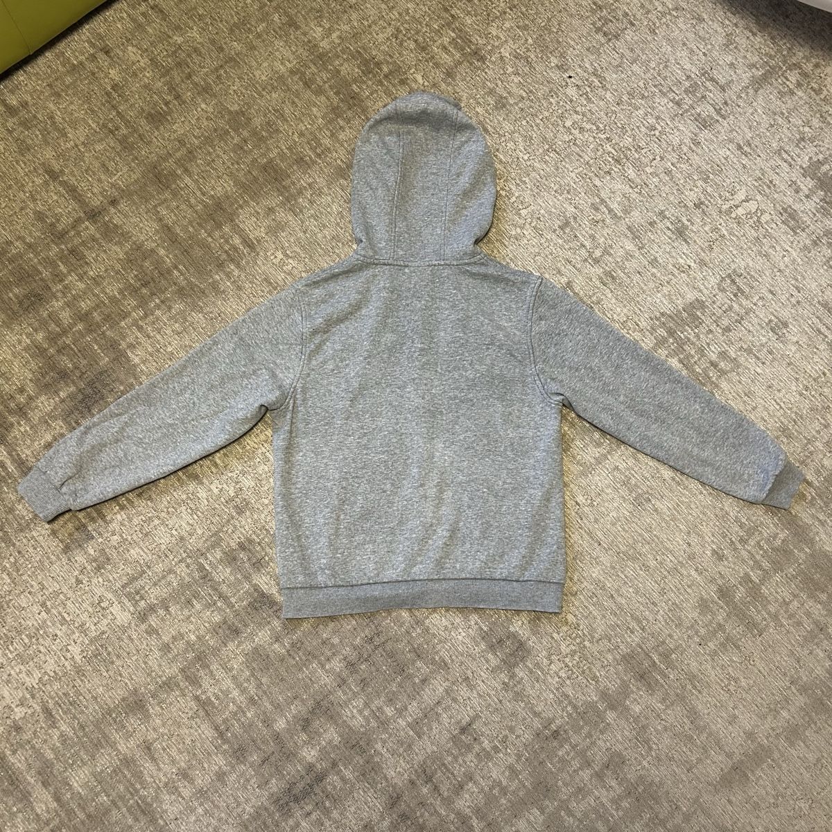Nike Top: Pull à capuche Nike grise, taille L – Nuovo (secondo la descrizione) da St-George venduto da elena27 1