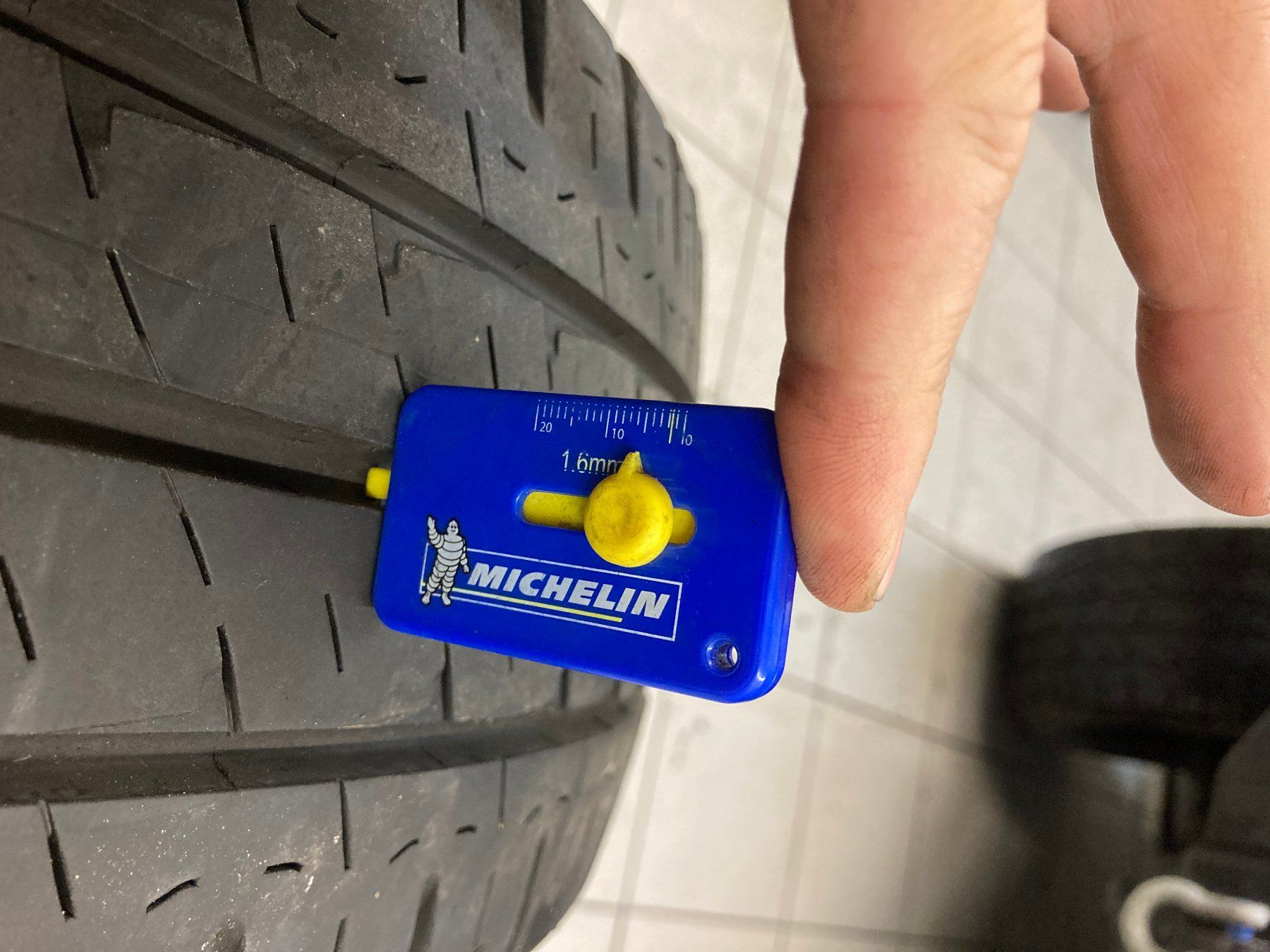 Michelin Pneumatici & Ruote complete: 205/65R16 C Sommerpneu – Usato da Cham venduto da WB2223 6