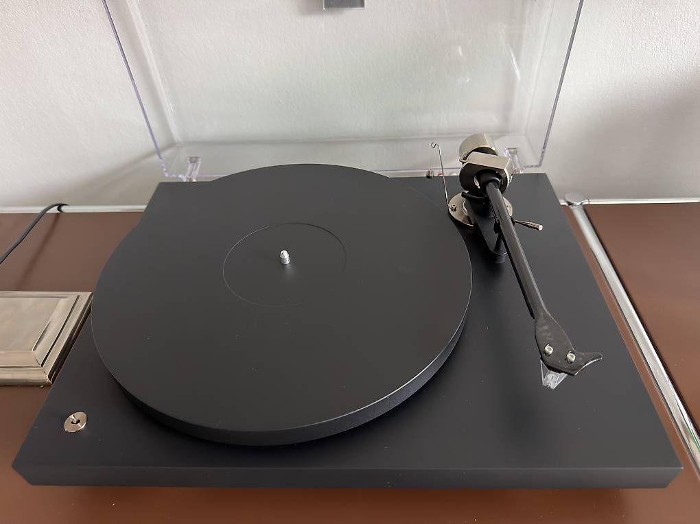 Pro-ject Tourne-disques: Pro-Ject Debut Pro B – Neuf (Voir description) à Tannay par Stahlhofer1 1