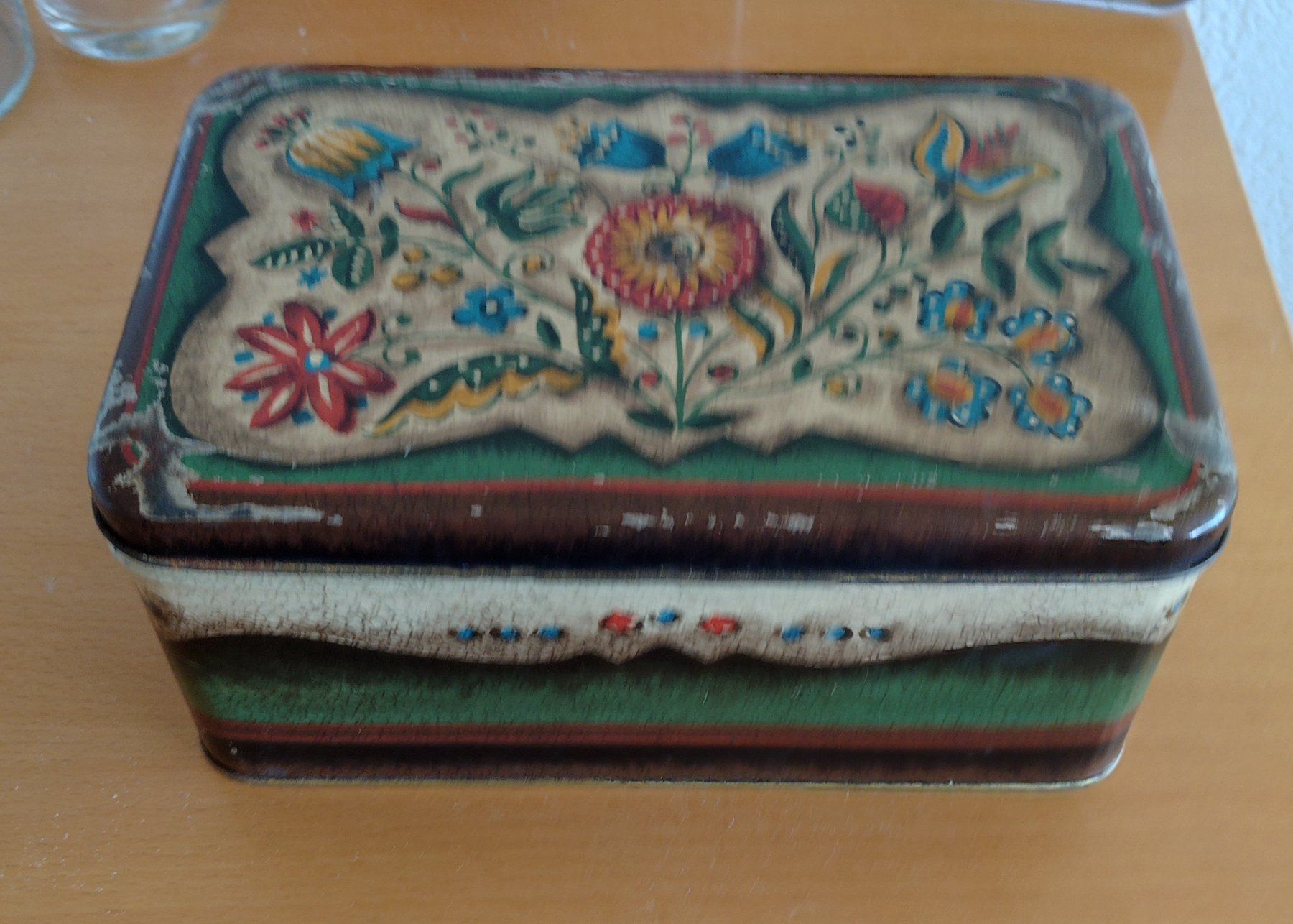 Pots: Alte Blechdose - ca 30 x 20 x 10 cm – D'occasion à Allschwil par Swisstoybox
