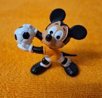 Mickey Mouse Fussballspieler / Disney 1970-er / handbemalt