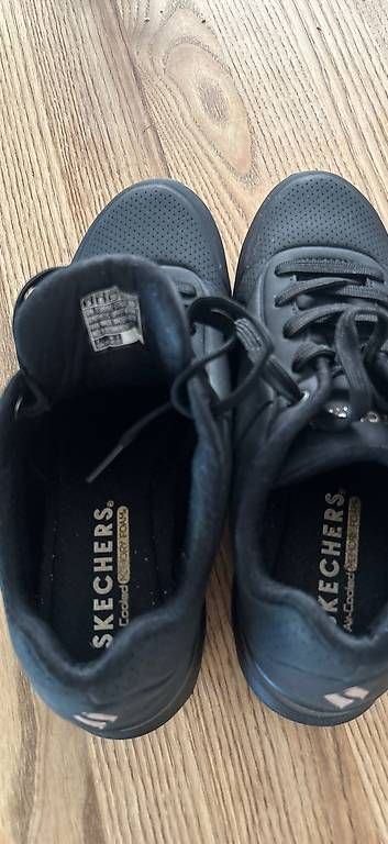 Scarpe per ragazzi: Skechers – Usato da Bülach venduto da Snoppy15 1