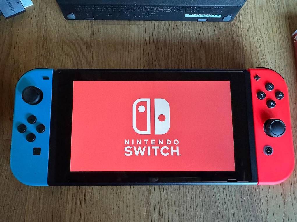 Nintendo Console: Nintendo Switch complète + Pokémon  Prête à jouer – Usato da Villars-tiercelin venduto da jul_98kb 2