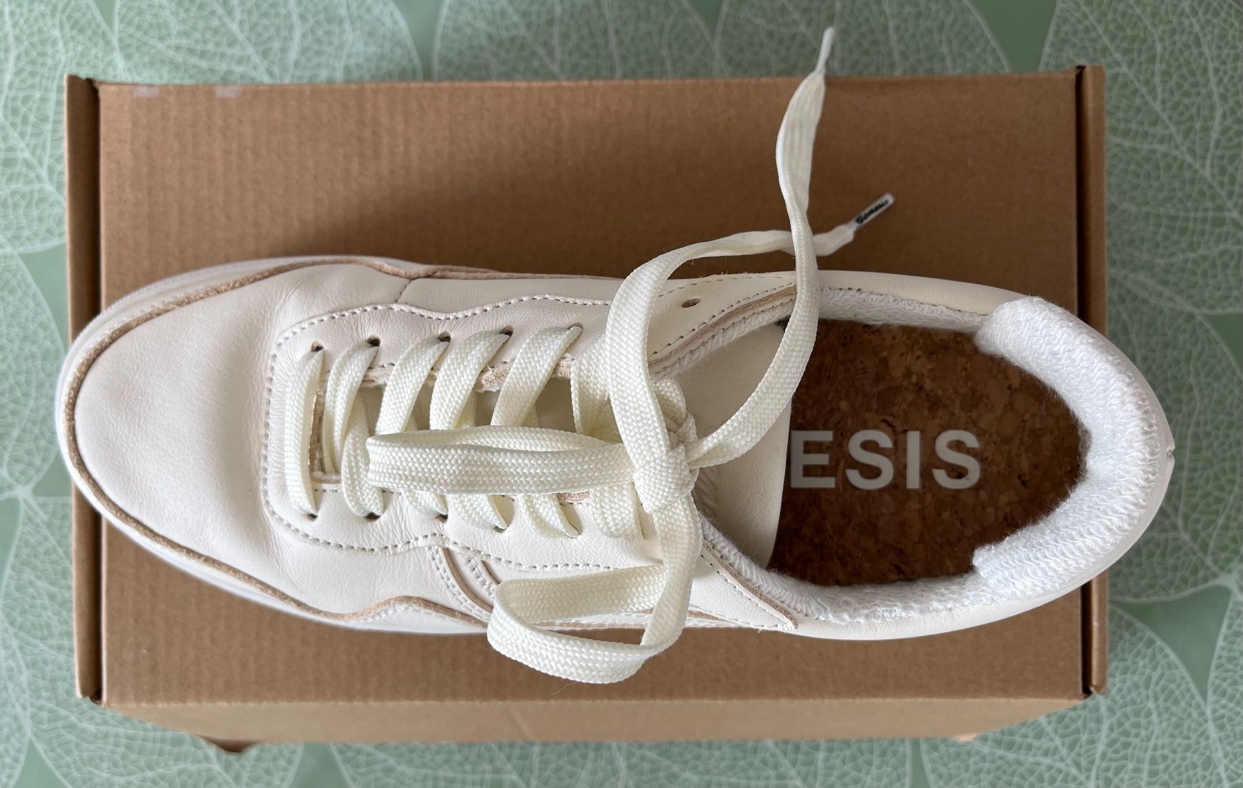 Genesis Scarpe da donna: Sneakers Genesis pointure 39-39.5 – Usato da Le Crêt-p-Semsales venduto da staglione69 2