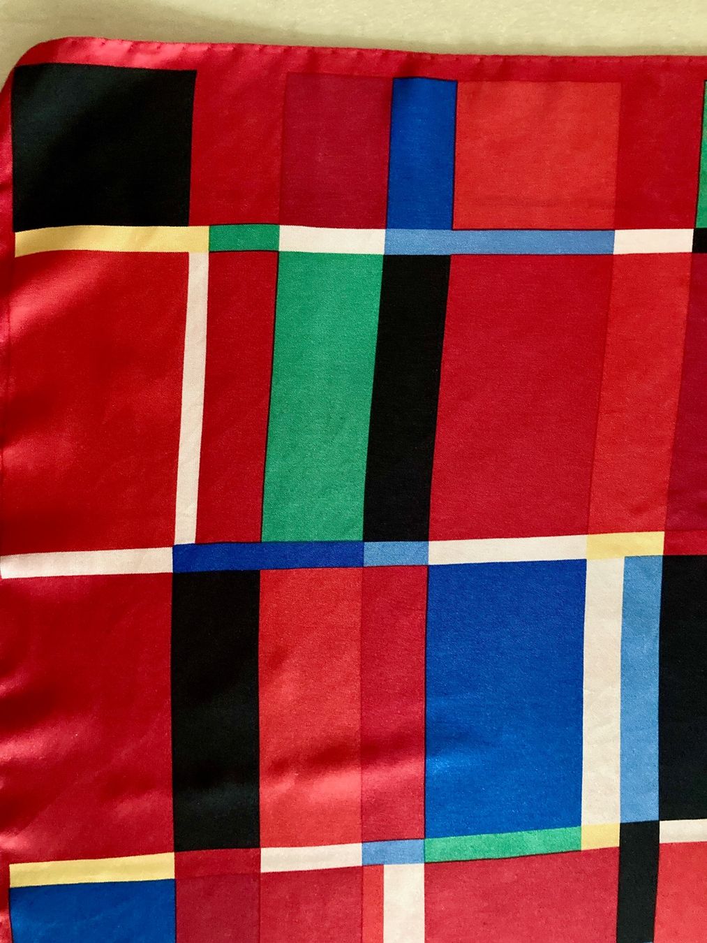 Foulard & Sciarpe: Seidentuch, bunt, geometrisches Muster, Vintage – Usato da Stetten AG venduto da Hanya 1