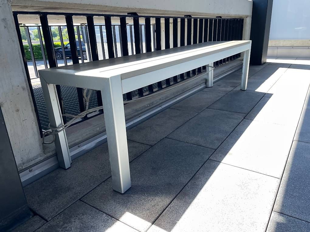 Panchine: Gartenbank aus Aluminium – Usato da Auw venduto da Sappelt 1