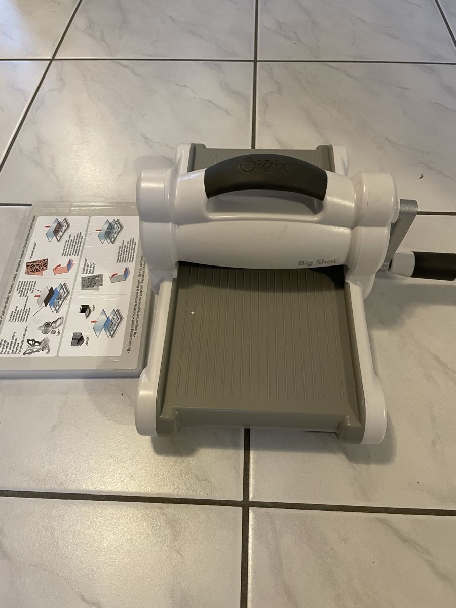 Tutte le macchine: Sizzix Big Shot Klassik (A5) – Usato da Menziken venduto da FS-Creativity