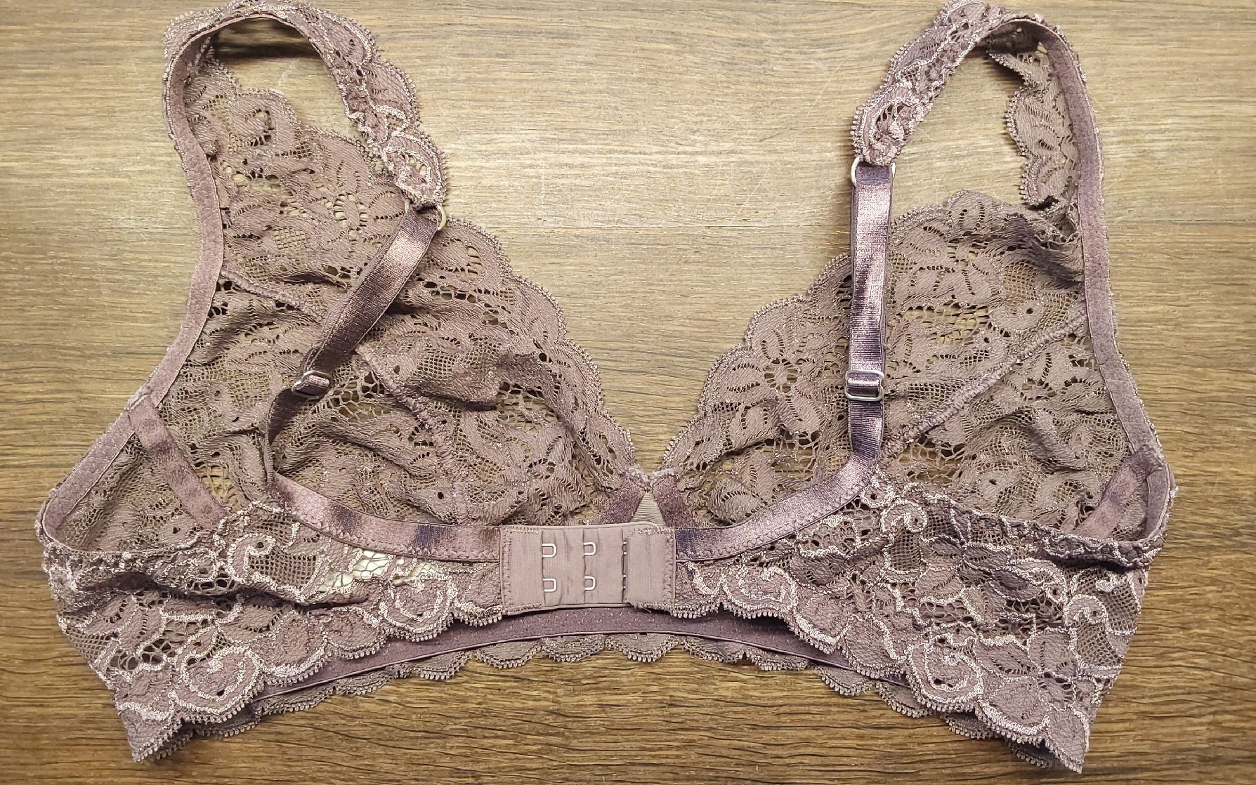 Hanro Altra biancheria intima: BH Hanro 85A violett – Usato da Köniz venduto da scopello12 2