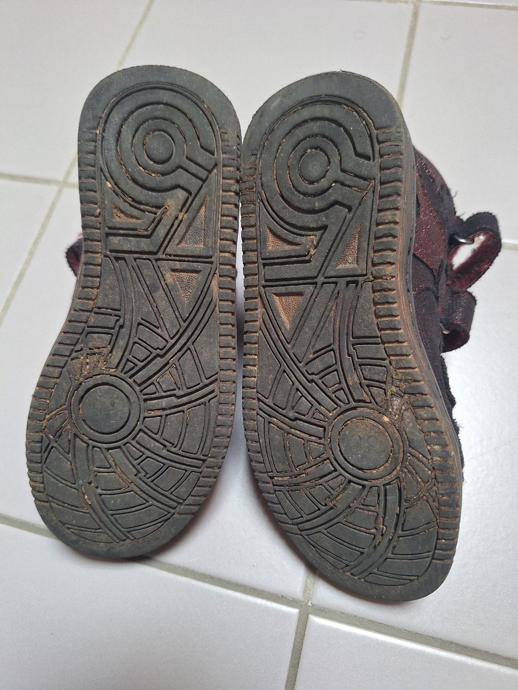 Kickers Schuhe für Mädchen: Kickers Sneaker 30 – Gebraucht aus Sissach von Nothing123 2