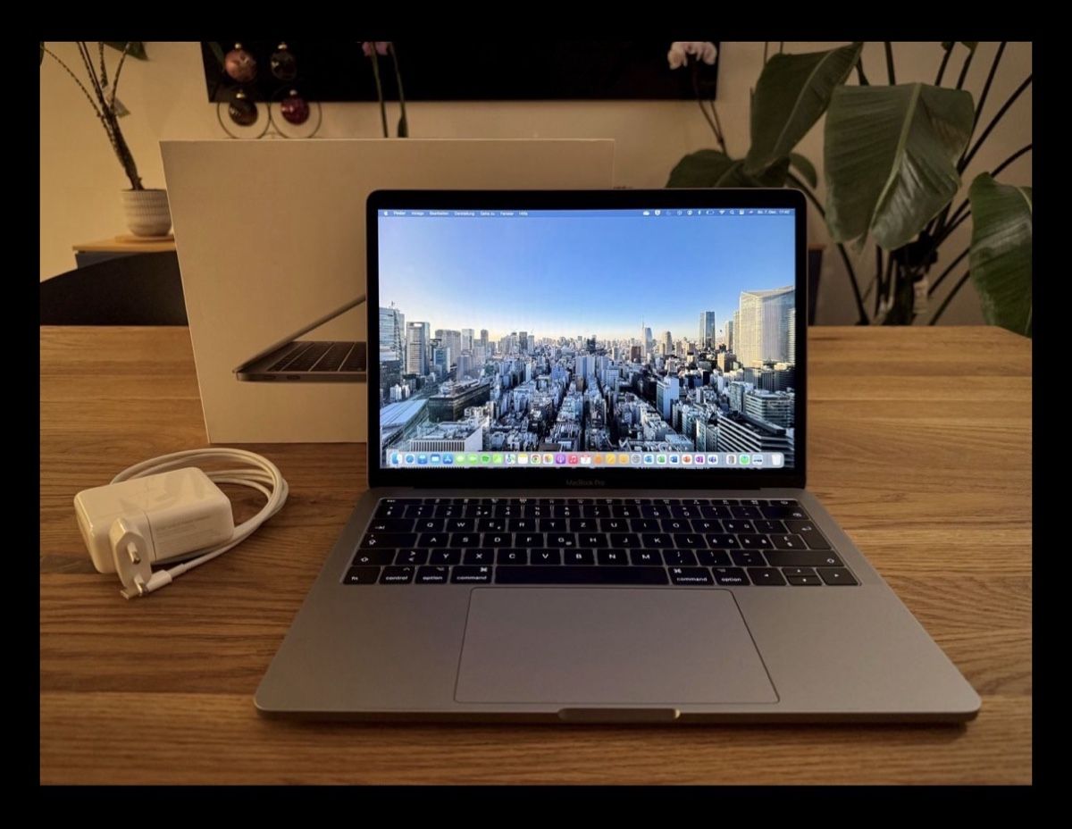 Apple Notebook: Macbook Pro 13 A1708 OS Sonora – Usato da Bülach venduto da Romello1981