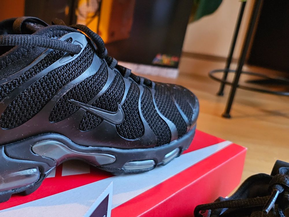 Air max tn ultra hotsell triple black