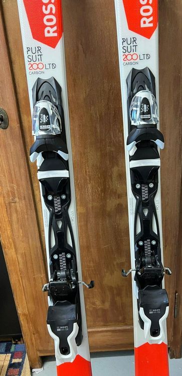 Rossignol deals pursuit 200