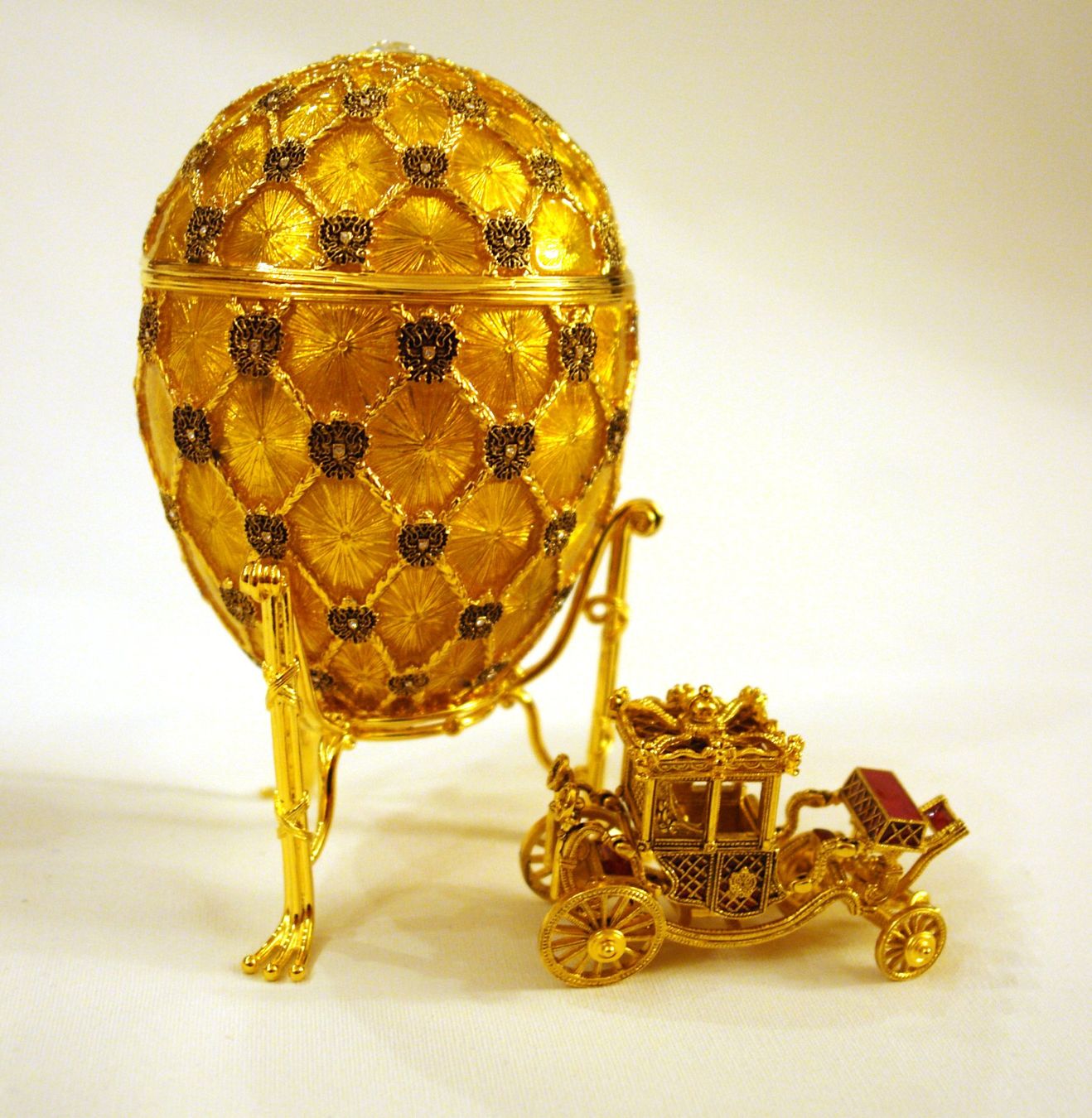 Fabergé Figuren: Fabergé Egg Imperial – Neu und originalverpackt aus Zürich von Nazerali8002 1