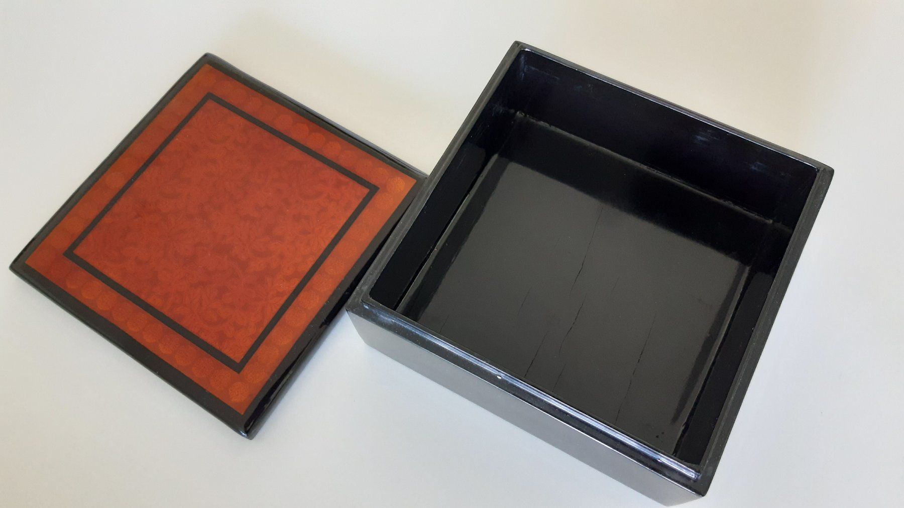 Portagioie: Schöne Vintage Schmuckschatulle Lackdose, Box. Geschenk. – Nuovo (secondo la descrizione) da Wabern venduto da O_b_u 2
