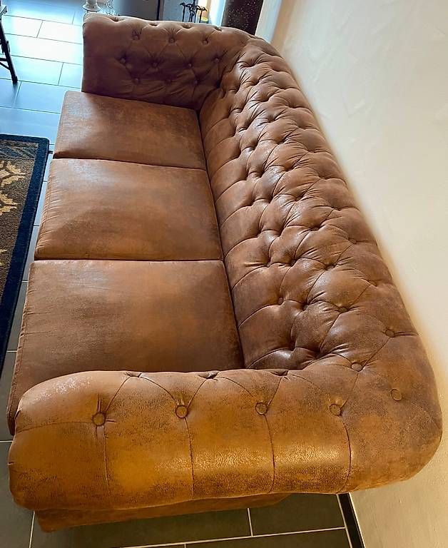 Divani: 3-Sitzer Chesterfield Sofa aus Microfaser – Usato da Bibern SO venduto da LL_Cowgirls 2