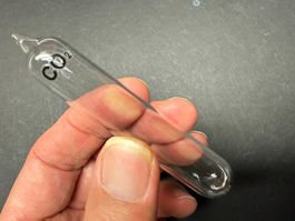 Kohlendioxid in Glasampulle 12 cm